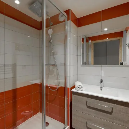 Renove 2 Pieces Pour 5 Pers. - Parking Exterieur Gratuit, Wifi, Espace Bien-etre - Fr-1-181-1962 דירה La Plagne-Tarentaise